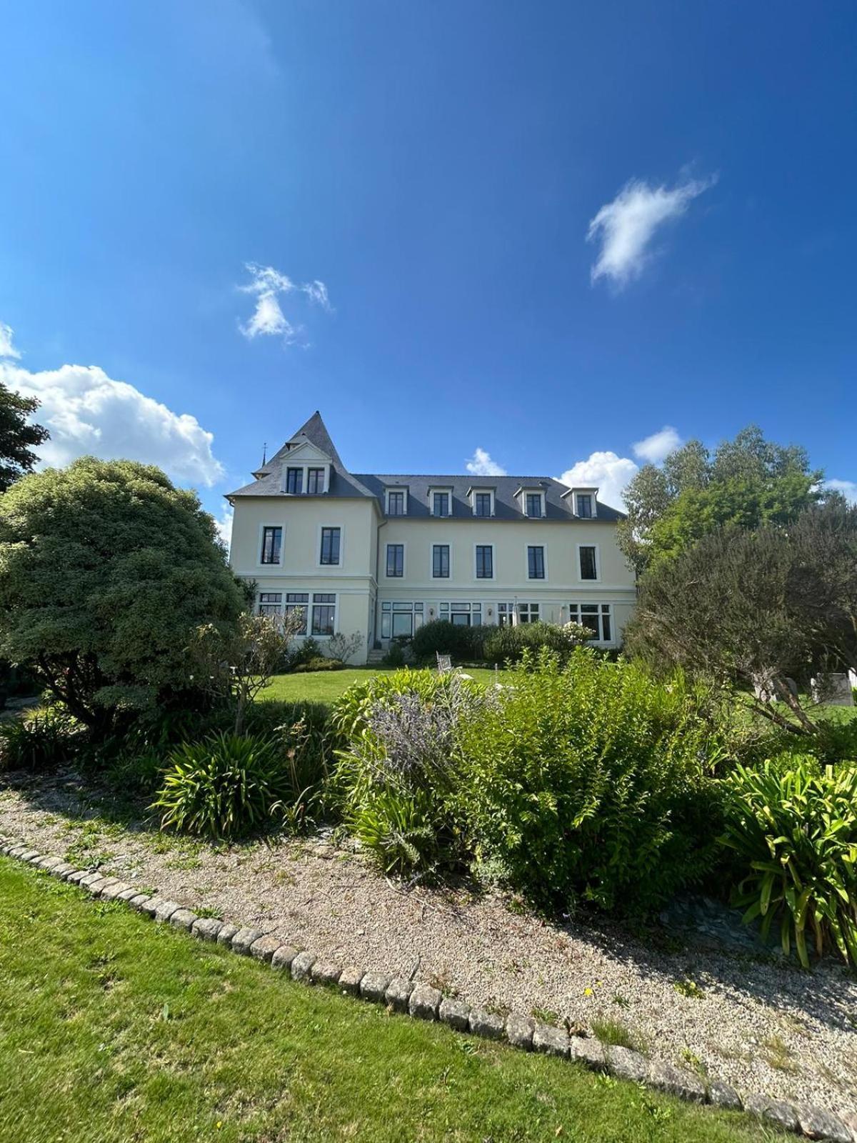 Hotel De France Saint-Pol-de-Léon Dış mekan fotoğraf